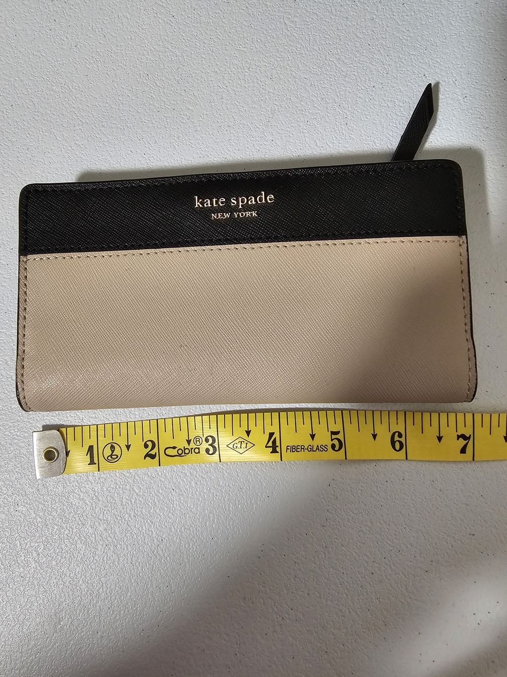 Kate Spade New York Women’s Black Beige Colorblock Bifold Wallet, Zip Coin